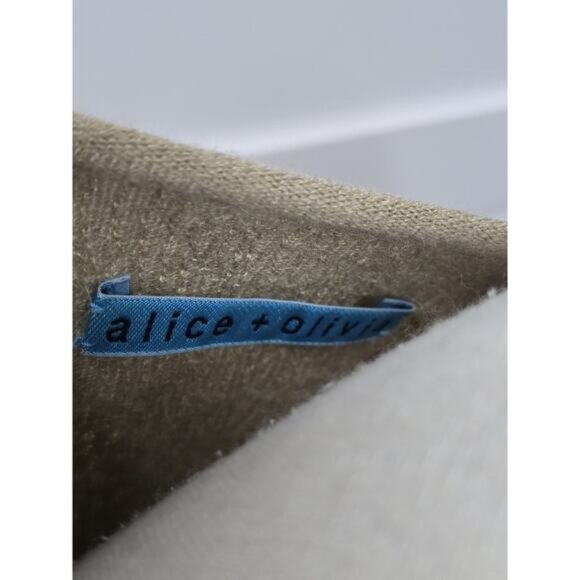 Alice + Olivia Beige Size Small Cashmere Blend Long Sl Sequins Boat Neck Sweater - Picture 4 of 7